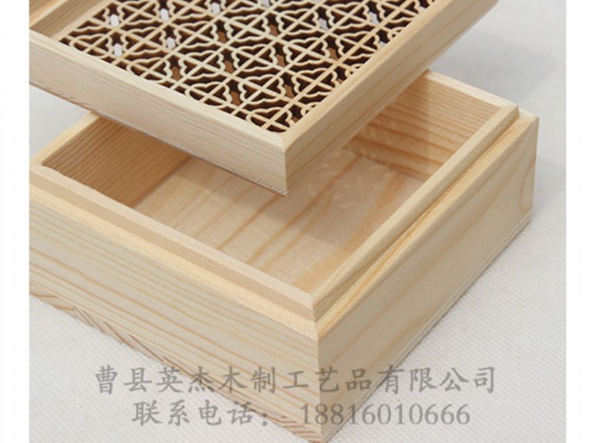 點(diǎn)擊查看詳細(xì)信息<br>標(biāo)題：鏤空雕刻松木盒 閱讀次數(shù)：1205