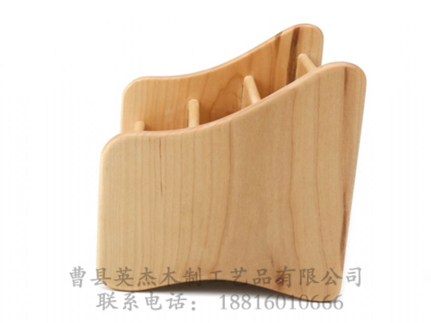 點擊查看詳細信息<br>標題：櫻桃木遙控機器木盒 閱讀次數：1254