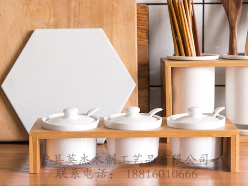 點擊查看詳細信息<br>標題：竹木調(diào)味盒木蓋 閱讀次數(shù)：1738