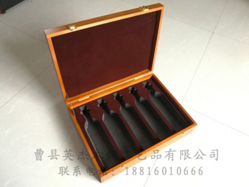 點擊查看詳細(xì)信息<br>標(biāo)題：木制紅酒盒 閱讀次數(shù)：1168