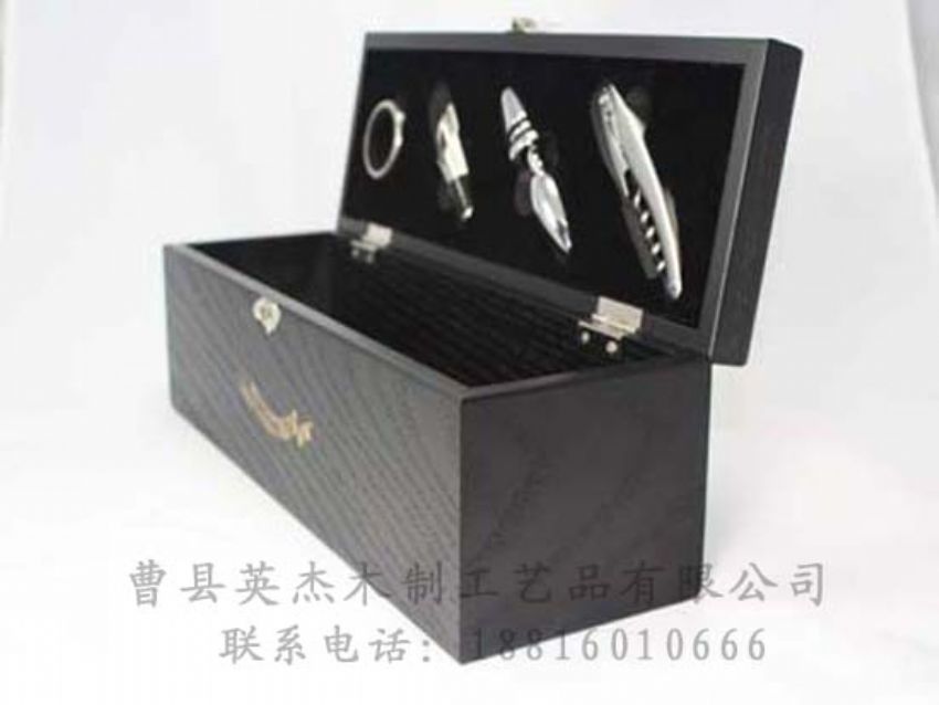 點(diǎn)擊查看詳細(xì)信息<br>標(biāo)題：木制紅酒盒 閱讀次數(shù)：1628
