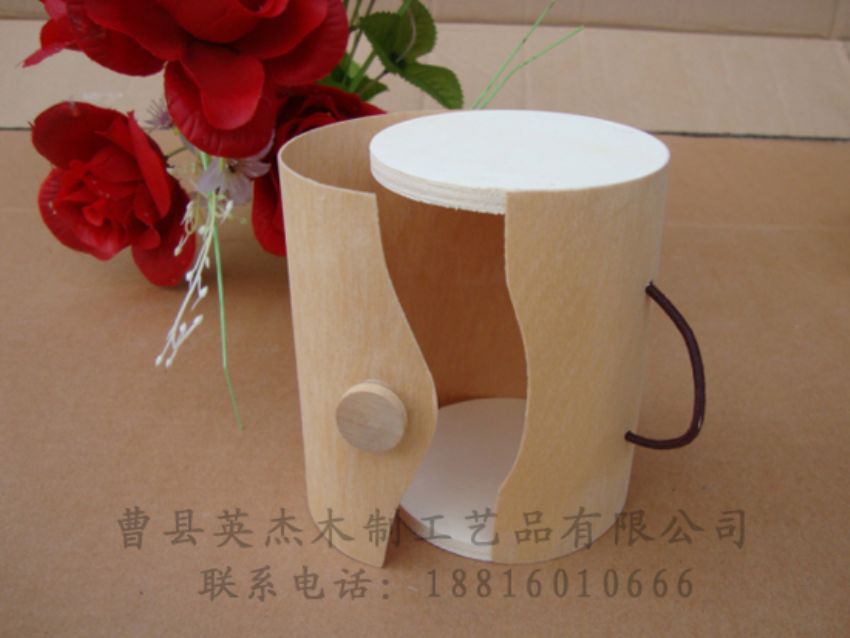 點(diǎn)擊查看詳細(xì)信息<br>標(biāo)題：樺木樹(shù)皮盒 閱讀次數(shù)：1746
