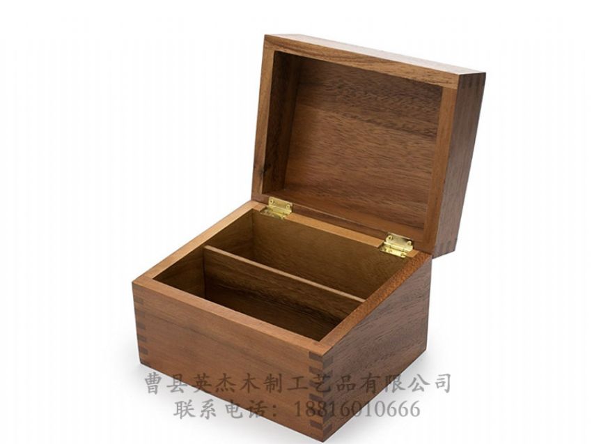 點(diǎn)擊查看詳細(xì)信息<br>標(biāo)題：木制文具包裝盒 閱讀次數(shù)：962