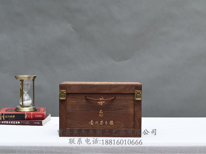 點(diǎn)擊查看詳細(xì)信息<br>標(biāo)題：木制白酒盒 閱讀次數(shù)：1799